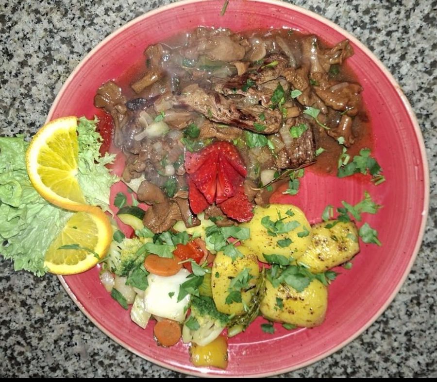 Filet mit Pilzen und Kartoffeln